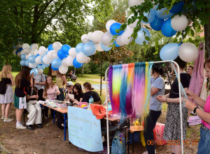 szykowanie stanowisk na piknik